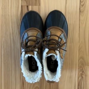 Sorel Sherpa Out N About Bootie Size 7